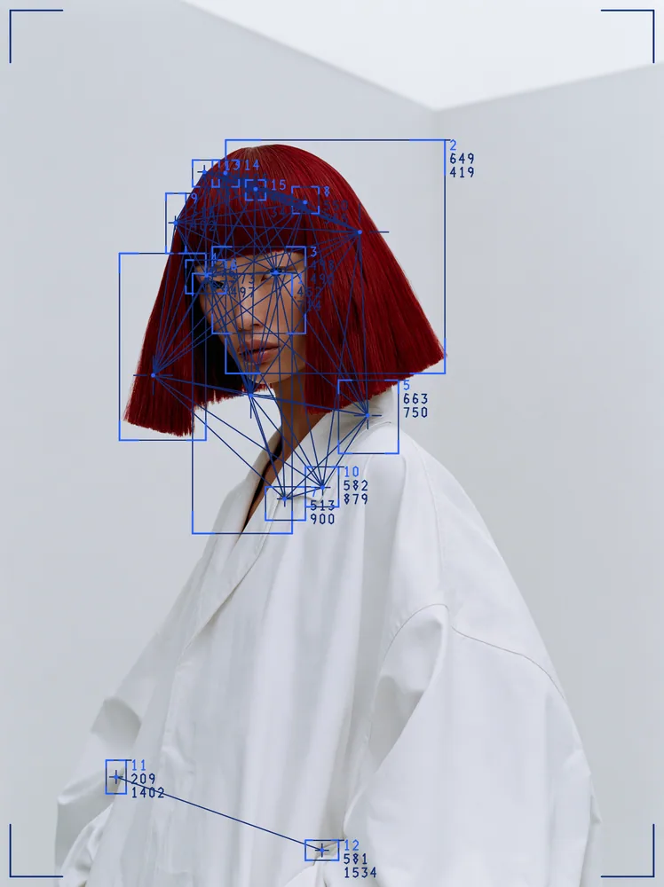 Blob Tracking Effect on a photo of a woman with a red bob