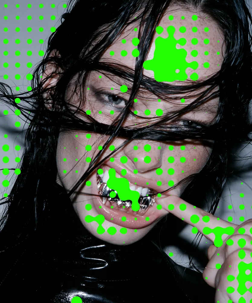 Metaball Effect on a photo of a woman biting her finger